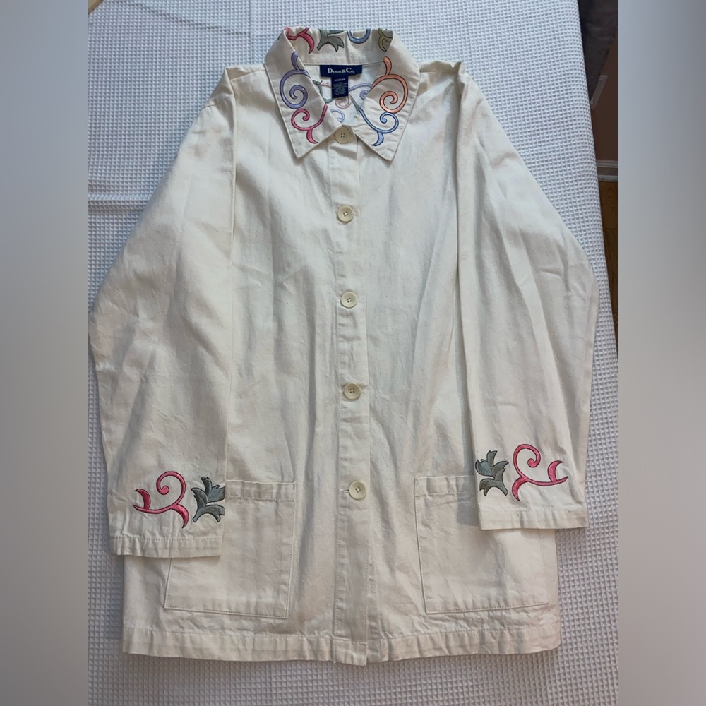 NWT Denim & Co Women’s Beige Painter Jacket Size Medium Pastel Floral Embroidery - Picture 9 of 11